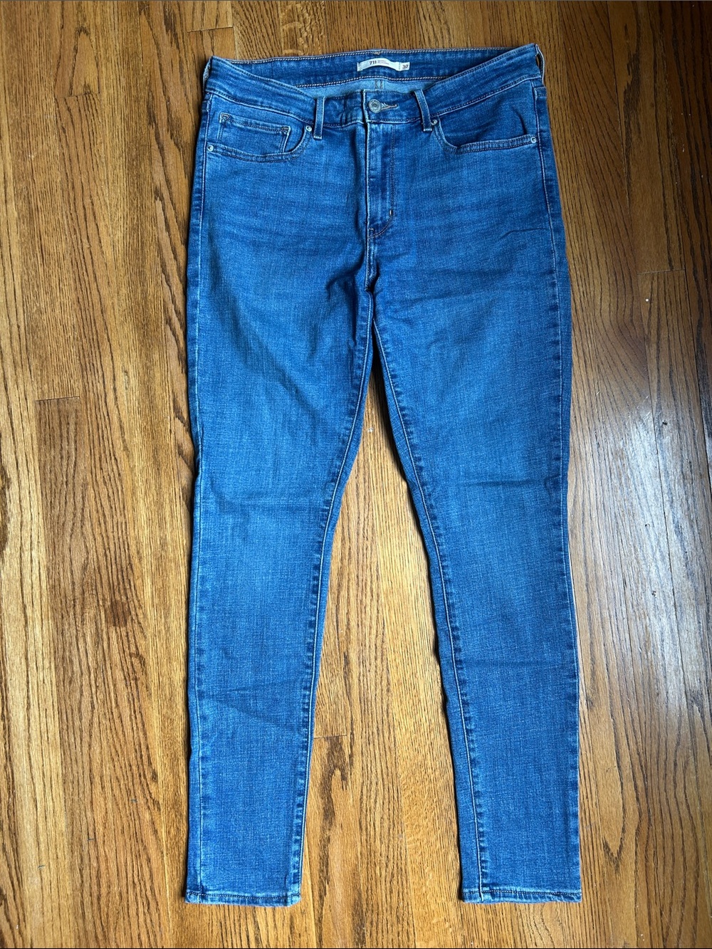 Levi's Women's Skinny Jeans in Medium Blue Wash